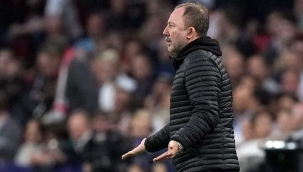 Beşiktaşta Sergen Yalçın'dan şok istifa