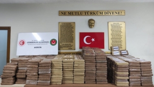 Mersin Limanı'nda yakalanan 1,3 ton kokain davasında 4 sanığa tahliye