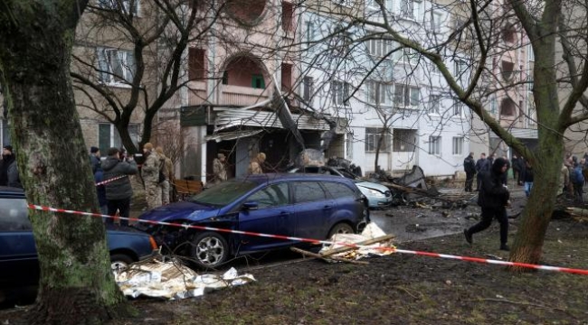 Ukrayna'da bir binanın üzerine helikopter düştü: İçişleri Bakanı dahil 16 ölü