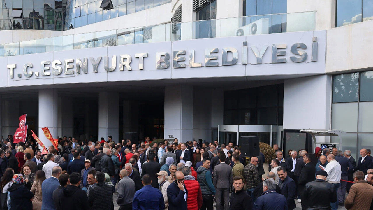 Esenyurt Belediyesi'nde 3 kişi daha görevden alındı